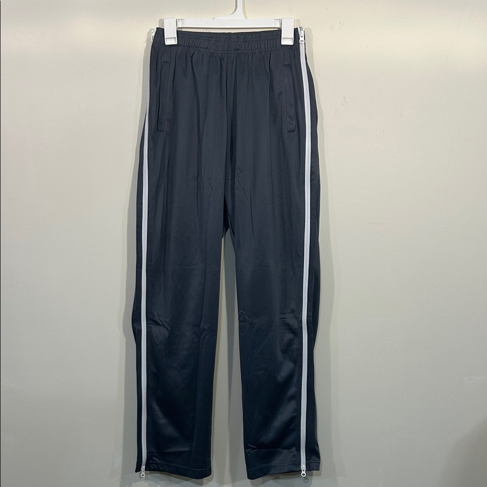 L men’s joggers gray